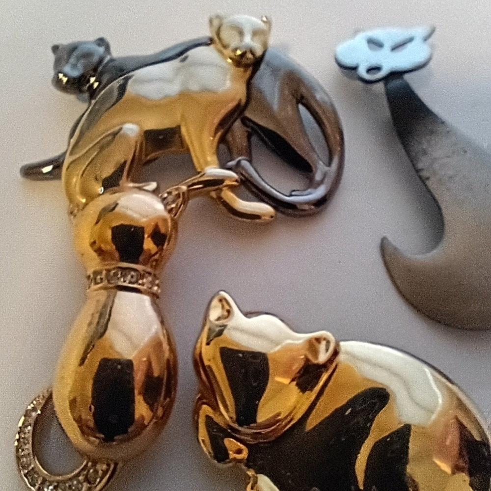 Vintage Costume Gold and Silver Cat Brooches